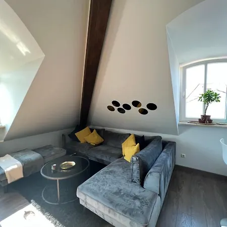 公寓 Moderne Galerie-wohnung! Zentral-a8-b17 Wifi