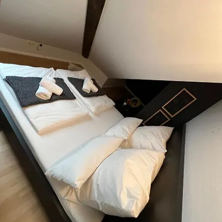 公寓 Moderne Galerie-wohnung! Zentral-a8-b17 Wifi *