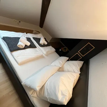 Moderne Galerie-wohnung! Zentral-a8-b17 Wifi Apartment